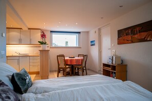 1 bedroom, iron/ironing board, free WiFi, bed sheets