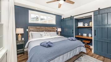 4 chambres, bureau, fer et planche Ă repasser, lit parapluie