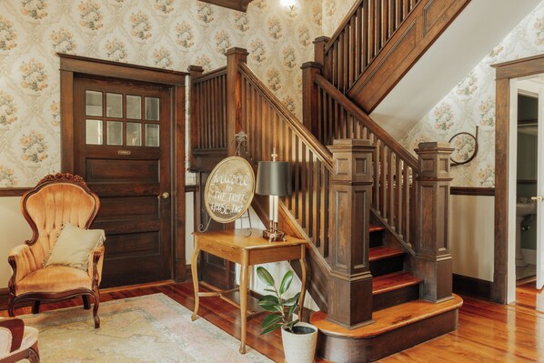 Lobby - The Trott House Inn (Newton)