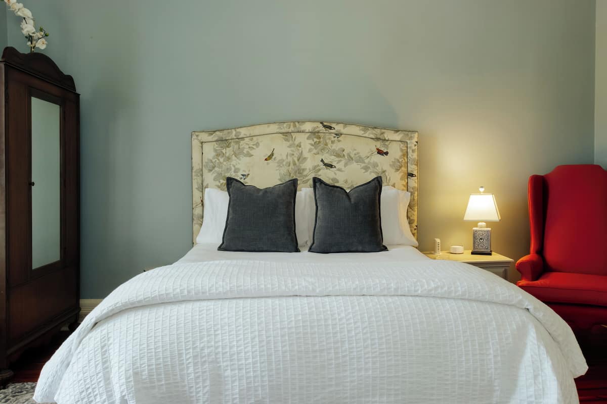 Signature Room, 1 Katil Ratu (Queen), Non Smoking, Private Bathroom | Cadar kapas Mesir, peralatan tempat tidur premium, Wi-fi percuma 