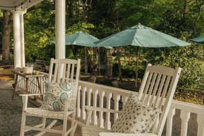 Terrace/patio - The Trott House Inn (Newton)
