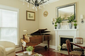 Living area - The Trott House Inn (Newton)