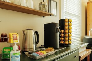 Free daily self-serve breakfast - The Trott House Inn (Newton)