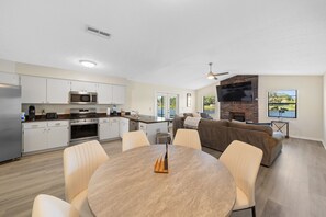 Interior - Centrally Located, Serene Luxury Retreat (Brandon)