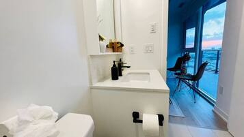 Premium Suite | Bathroom