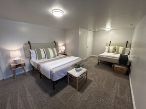 2 dormitorios, tabla de planchar con plancha, wifi y ropa de cama