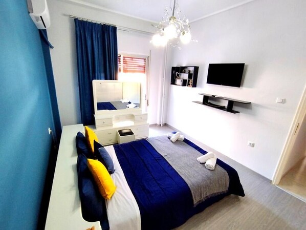 2 bedrooms, iron/ironing board, WiFi, bed sheets