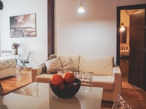 Smart TV - Beauty Studio in city center with pool (Málaga)