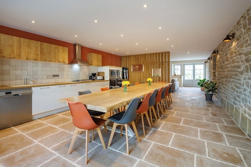 Jolie maison vigneronne à l'atmosphère cosy et spacieuse.