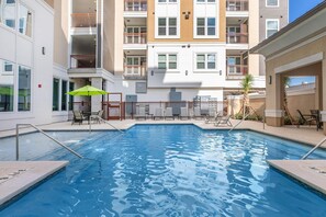 Pool - Luxury 1 Bedroom Downtown Houston (Houston)