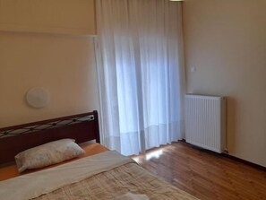 1 camera, ferro/asse da stiro, Wi-Fi, lenzuola