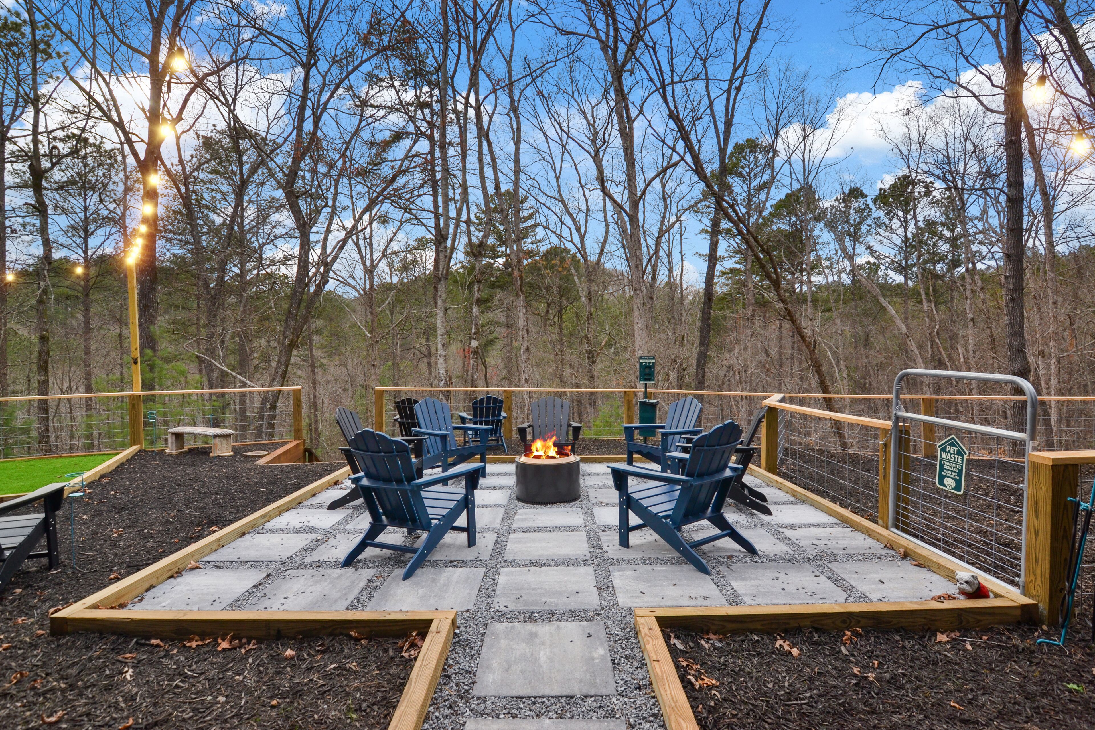 المنطقة المحيطة بالمنشأة