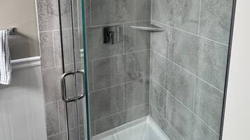 Shower, towels