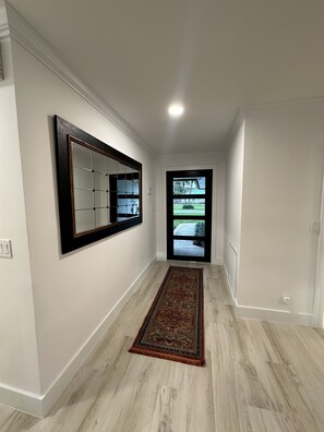 Interior - 3 BR Pet-friendly House with Pool near Golf Course, downtown & beaches. (Delray Beach)