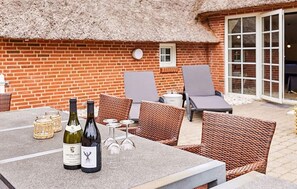 Outdoor dining - Stunning home in Ulfborg with sauna (Ulfborg)