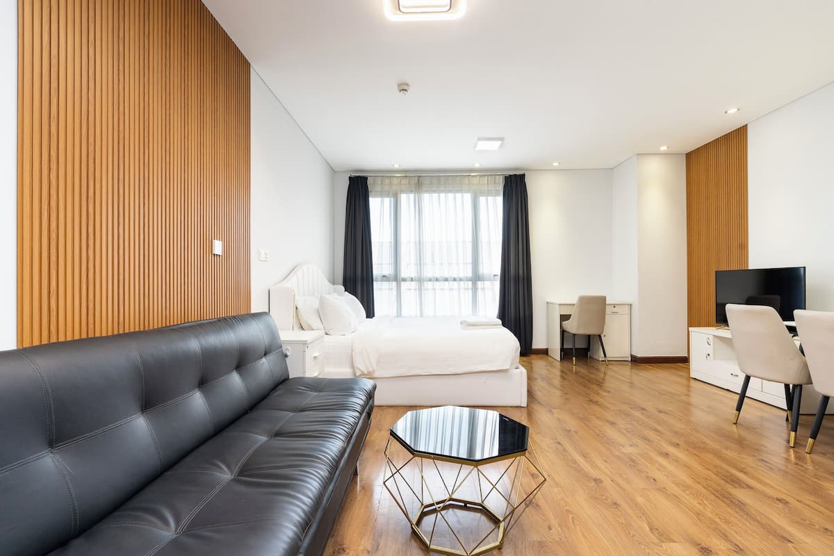 Suite Studio Standard | 3 chambres, bureau, espace de travail pour ordinateur portable