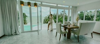 Villa with Pool and Jacuzzi facing beach K NAJ