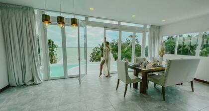 Villa with Pool and Jacuzzi facing beach K NAJ