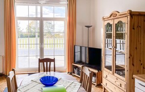 TV, DVD player - Amazing apartment in Hohen Wieschendorf (Hohen Wieschendorf)