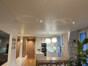 Mikrowelle, Ofen, Geschirrspüler