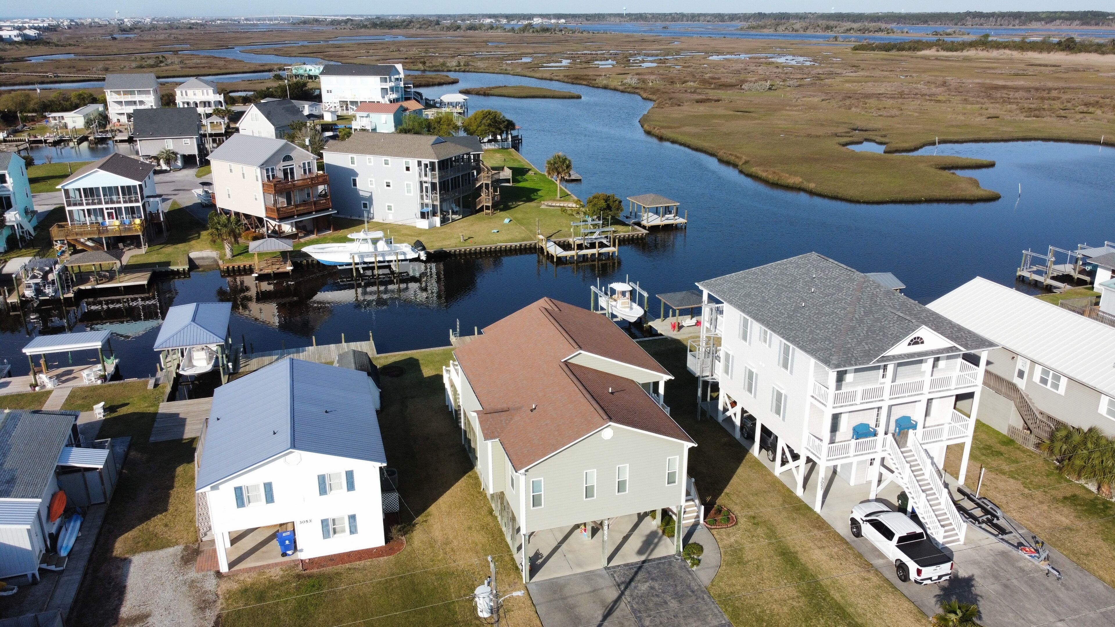 On, Sale! Canal front home, boating, fishing and the best beach in NC, Surf City