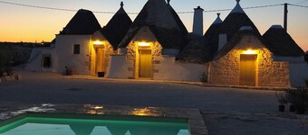 Brunaldi TRULLI Pool Villa