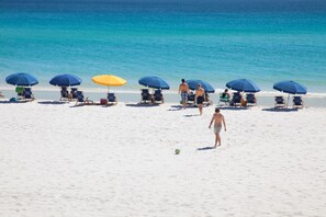 Beach nearby, sun-loungers, beach towels