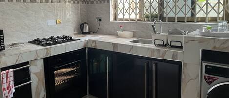 Fridge, microwave, oven, stovetop