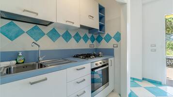 Réfrigérateur, plaque de cuisson