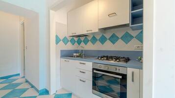 Frigorifero, piano cottura