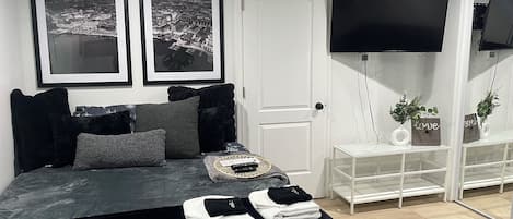 1 bedroom, iron/ironing board, WiFi, bed sheets