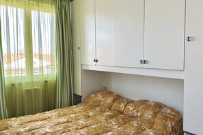 2 bedrooms, WiFi, bed sheets - M386 - Marcelli, three-room apartment with garden and sea view (Marcelli)
