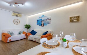 Interior - Nice apartment in Santa Pola with WiFi (Santa Pola)