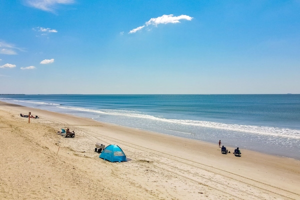 Platja a a prop i gandules de platja