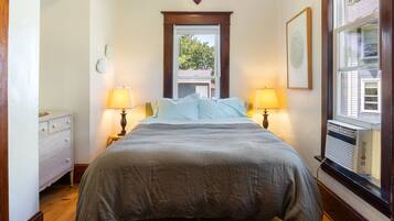 1 chambre, fer et planche Ă repasser, Wi-Fi gratuit, draps fournis