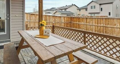 2 Bedroom walkout basement suite in Okotoks