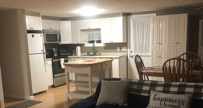 Quiet, 3 bedroom & 1 bath get-a-way. Near Lake Erie for fishing & skiing resorts
