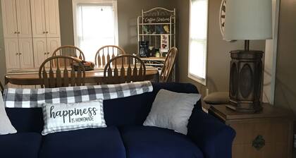 Quiet, 3 bedroom & 1 bath get-a-way. Near Lake Erie for fishing & skiing resorts