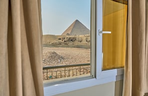 In-room safe, desk, blackout curtains, free WiFi - Soul Pyramids & Valley Temple View  (Giza)