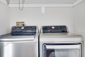 Interior - Cabin In Nature, Pool, Lakes, Playgrounds, Minutes To Downtown Stroudsburg! (East Stroudsburg)