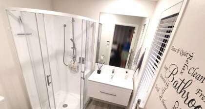 Stylish Private Guest Suite in Rolleston