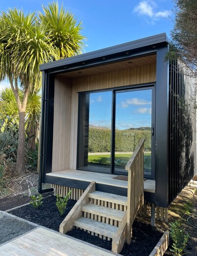 Tiny Oasis in the heads