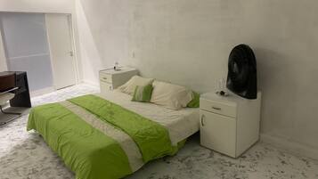 1 habitación y ropa de cama