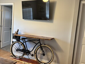 Interior - Tracks & Trails Cottage (North Little Rock)