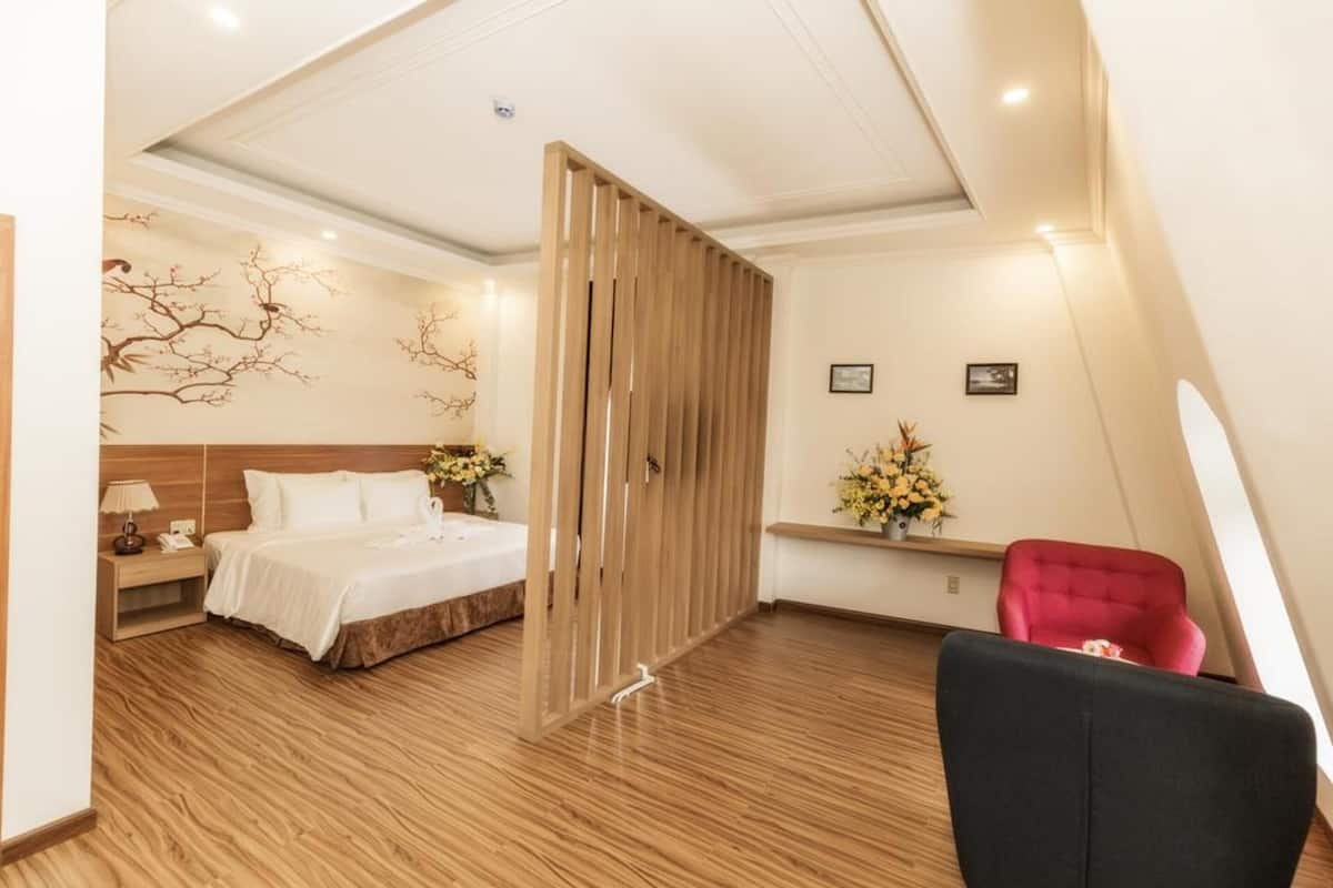 Sängtillbehör av högsta kvalitet, minibar, skrivbord och gratis wi-fi