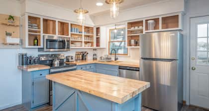 Family Friendly Waterfront Escape w/pier, gameroom, and fire pit!