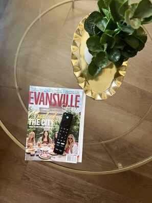 Miscellaneous - Spring Street Suites B / Stylish 3BD/1BA Apt (Evansville)