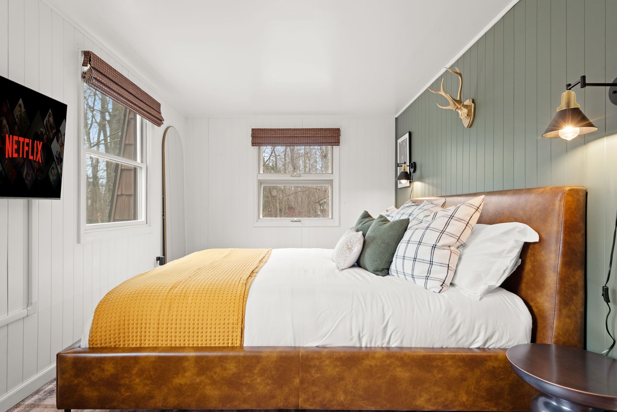 3 bedrooms, desk, iron/ironing board, free WiFi