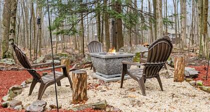 Peaceful Modern Cabin I Fire Pit I Work Space I Centrally Located