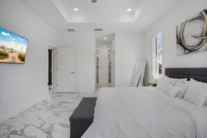 3 Schlafzimmer, Schreibtisch, Bügeleisen/Bügelbrett, kostenloses WLAN